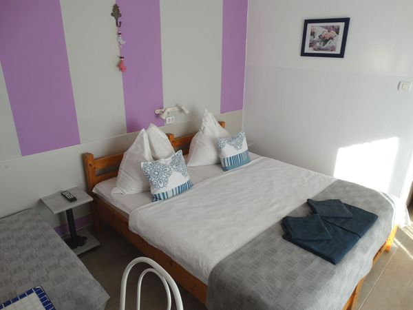 Pótágyazható apartman konyhasarka
